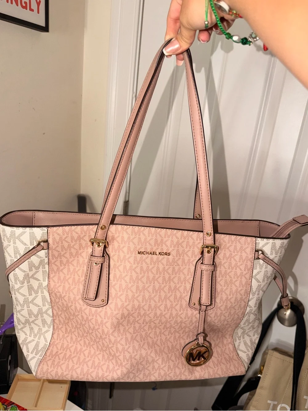 Michael Kors Voyager Medium Signature Tote Blush Pink Cream Gold Hardware